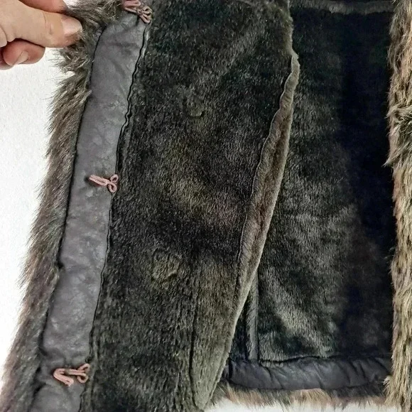New York Classic Faux fur Jacket Size Medium - Picture 5 of 13